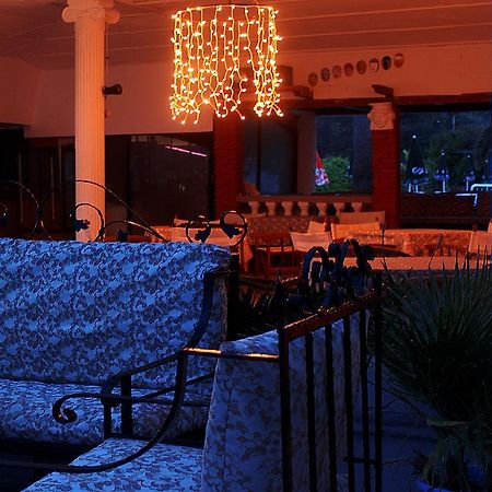 Verano Beach Hotel İcmeler Bagian luar foto