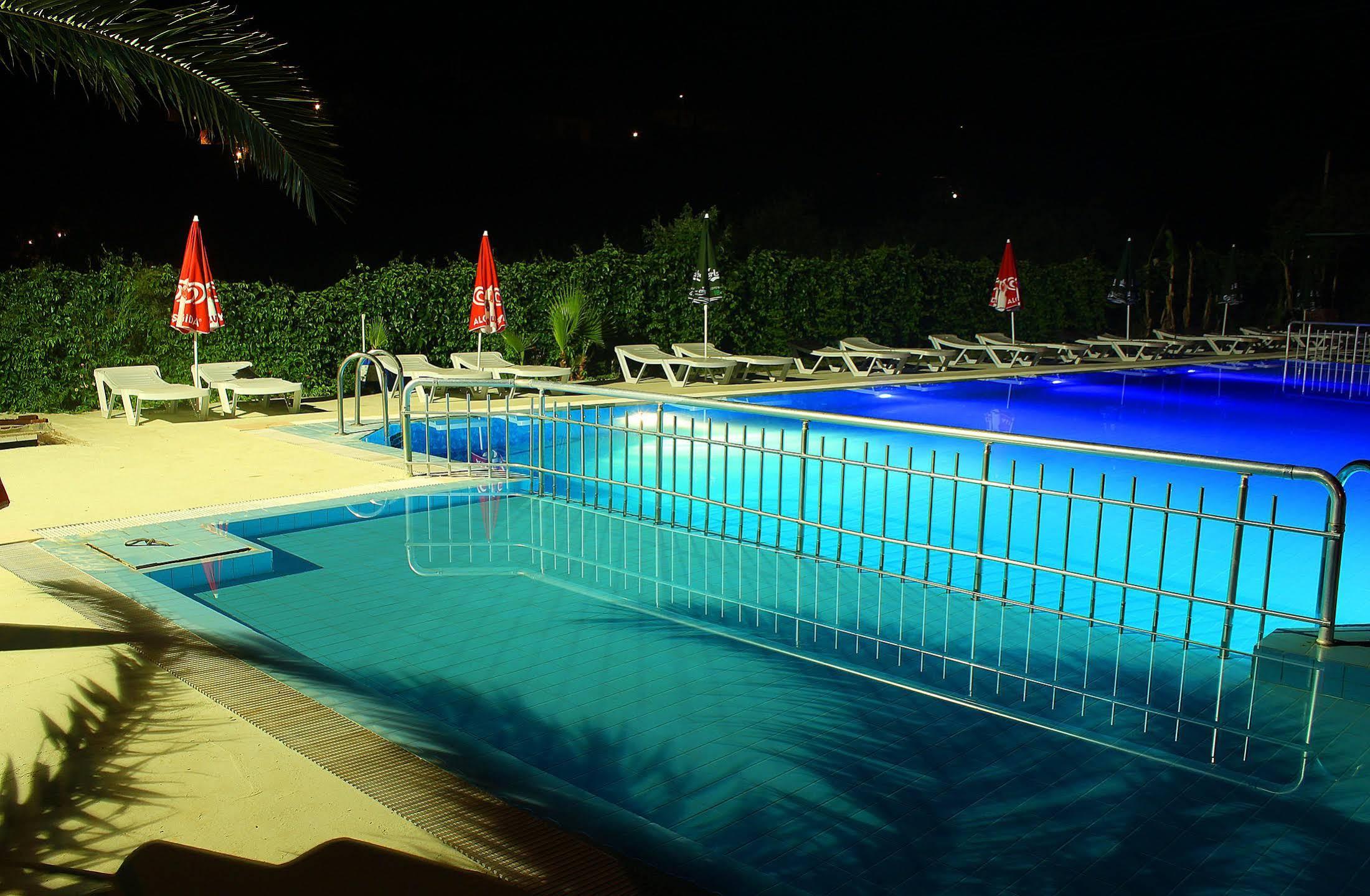 Verano Beach Hotel İcmeler Bagian luar foto